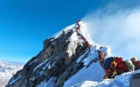 ଏଭରେଷ୍ଟ ଚଢିବା ହେବ ମହଙ୍ଗା 