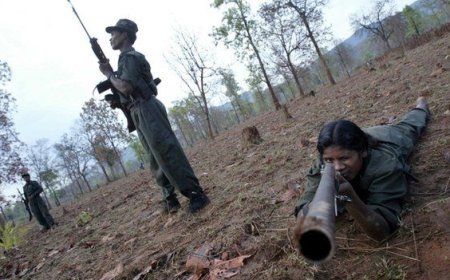 ପୋଲିସ ଗୁଳିରେ ଦୁଇ ମହିଳା ମାଓବାଦୀଙ୍କ ମୃତ୍ୟୁ