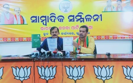 ଆଗୁଆ ବଜେ୍‌ଟ, ମନମୁଖି ଘୋଷଣା, ବେପରୁଆ ଖର୍ଚ୍ଚ କାହା ସ୍ୱାର୍ଥରେ ? : ରମାରଞ୍ଜନ ବଳିୟାରସିଂହ