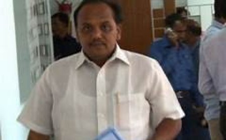 ମୁହଁ ଖୋଲିଲେ ପ୍ରଭାତ Share on :