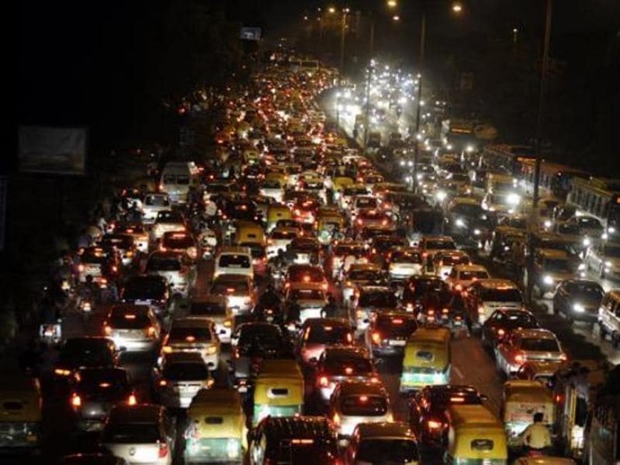 ରାଜଧାନୀରେ ଭସାଣି, ଏହି ସବୁ ରୁଟରେ ଗାଡ଼ି ଯିବା ମନା