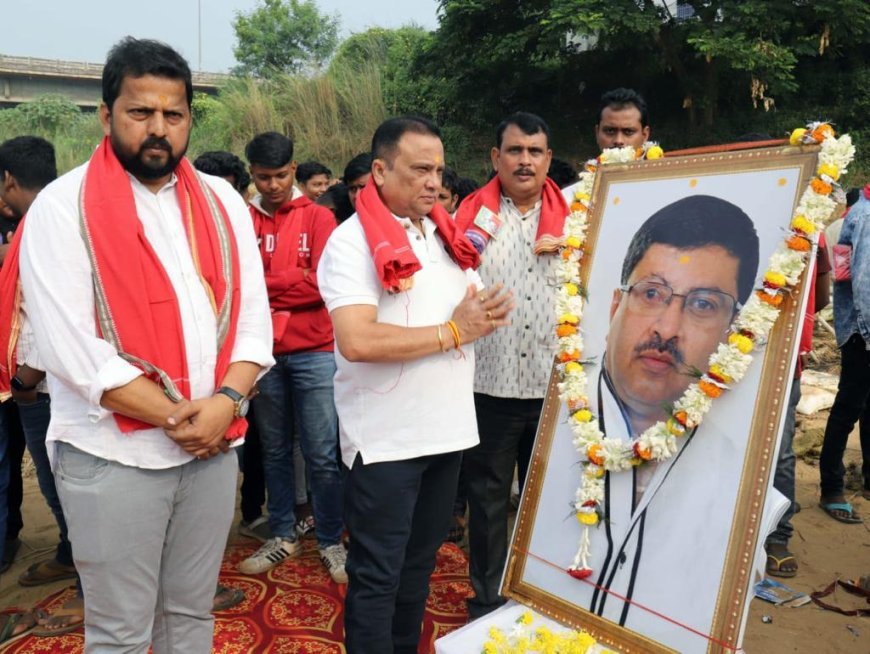 ସ୍ୱର୍ଗତ ଲୁଲୁ ମହାପାତ୍ରଙ୍କ ସ୍ମୃତିରେ ସମାଜସେବୀ ଅମୀୟ ଦାସଙ୍କ ପକ୍ଷରୁ ସହାୟତା ପ୍ରଦାନ ପକ୍ଷରୁ ସହାୟତା ପ୍ରଦାନ