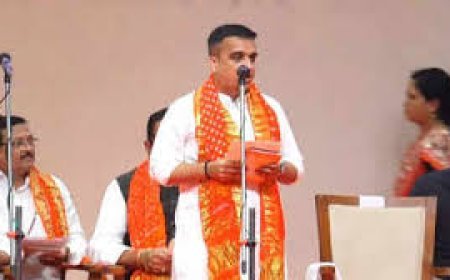 ଗୁଜୁରାଟ ଉପମୁଖ୍ୟମନ୍ତ୍ରୀ ଭାବେ ଶପଥ ନେଲେ ହର୍ଷ ସାଂଘଭି